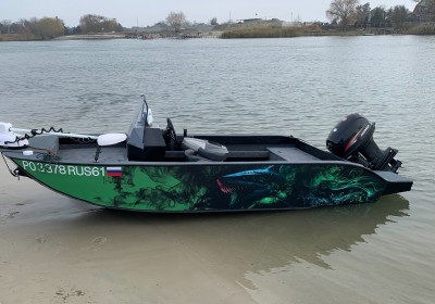 Лодка из Пнд Киммерия 430FS Черная